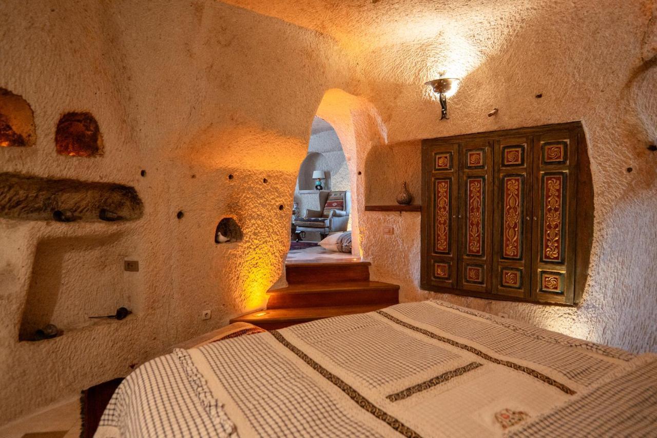 גורמה Cappadocia Cave Suites Adult Only מראה חיצוני תמונה
