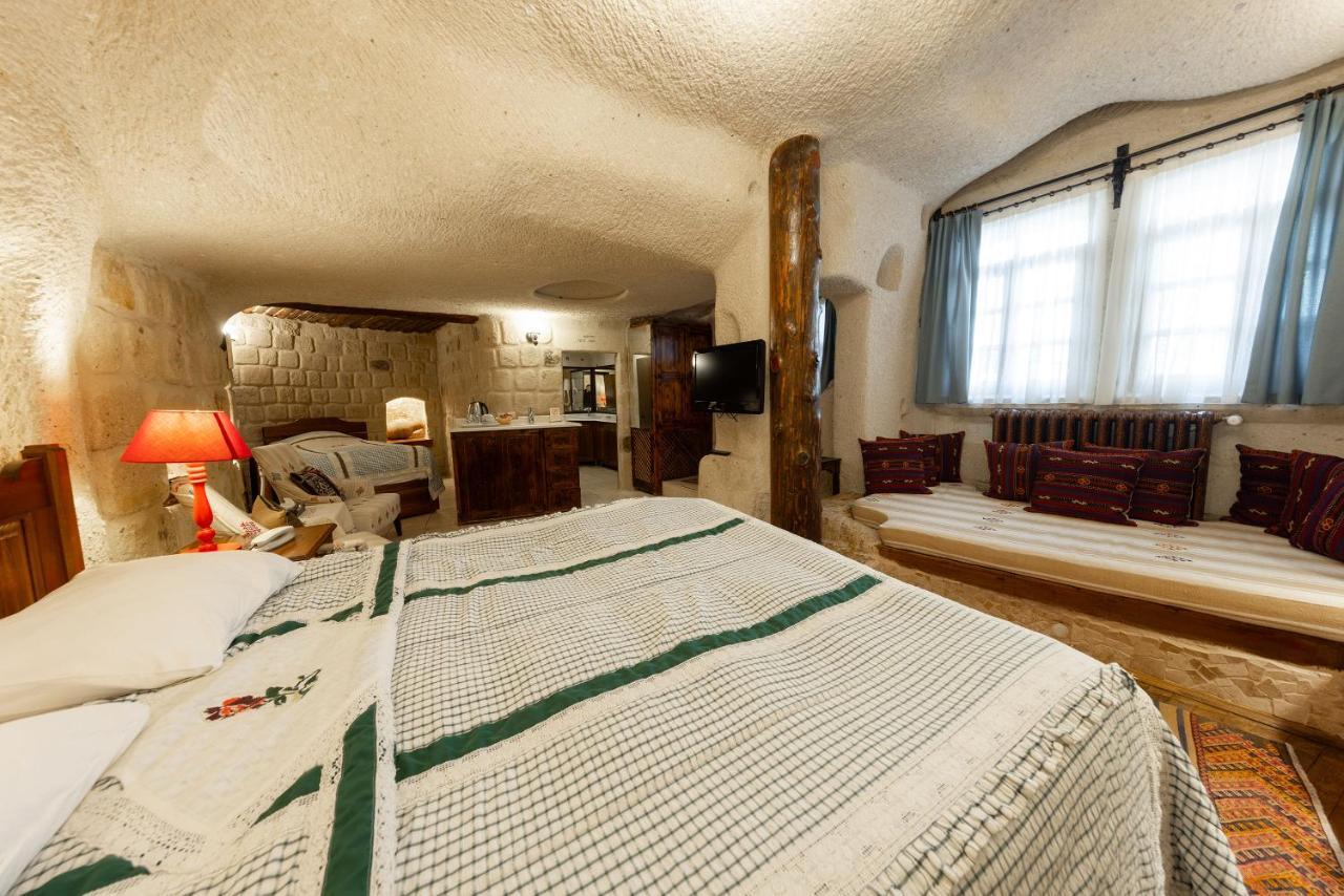 גורמה Cappadocia Cave Suites Adult Only מראה חיצוני תמונה