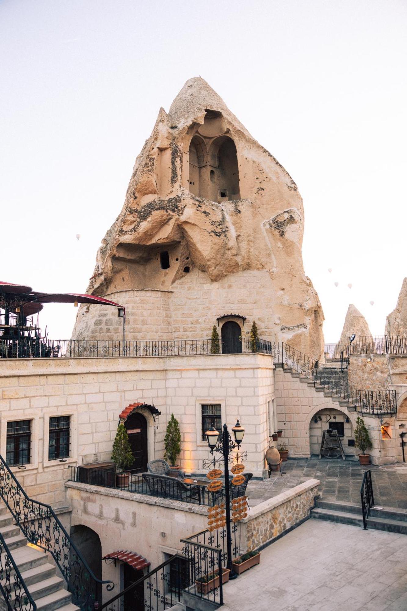 גורמה Cappadocia Cave Suites Adult Only מראה חיצוני תמונה